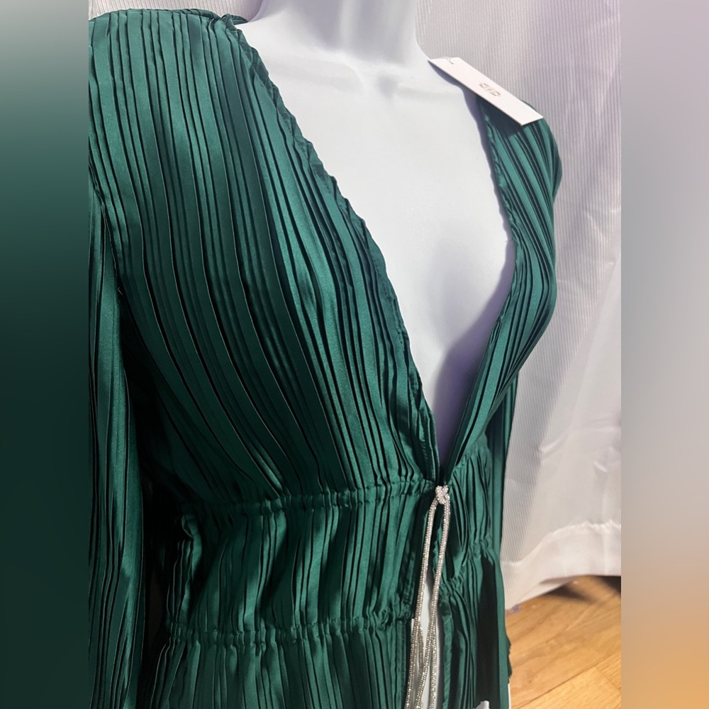 NWT $108 WAYF blouse in emerald green women’s size M sz 8 - Picture 7 of 9
